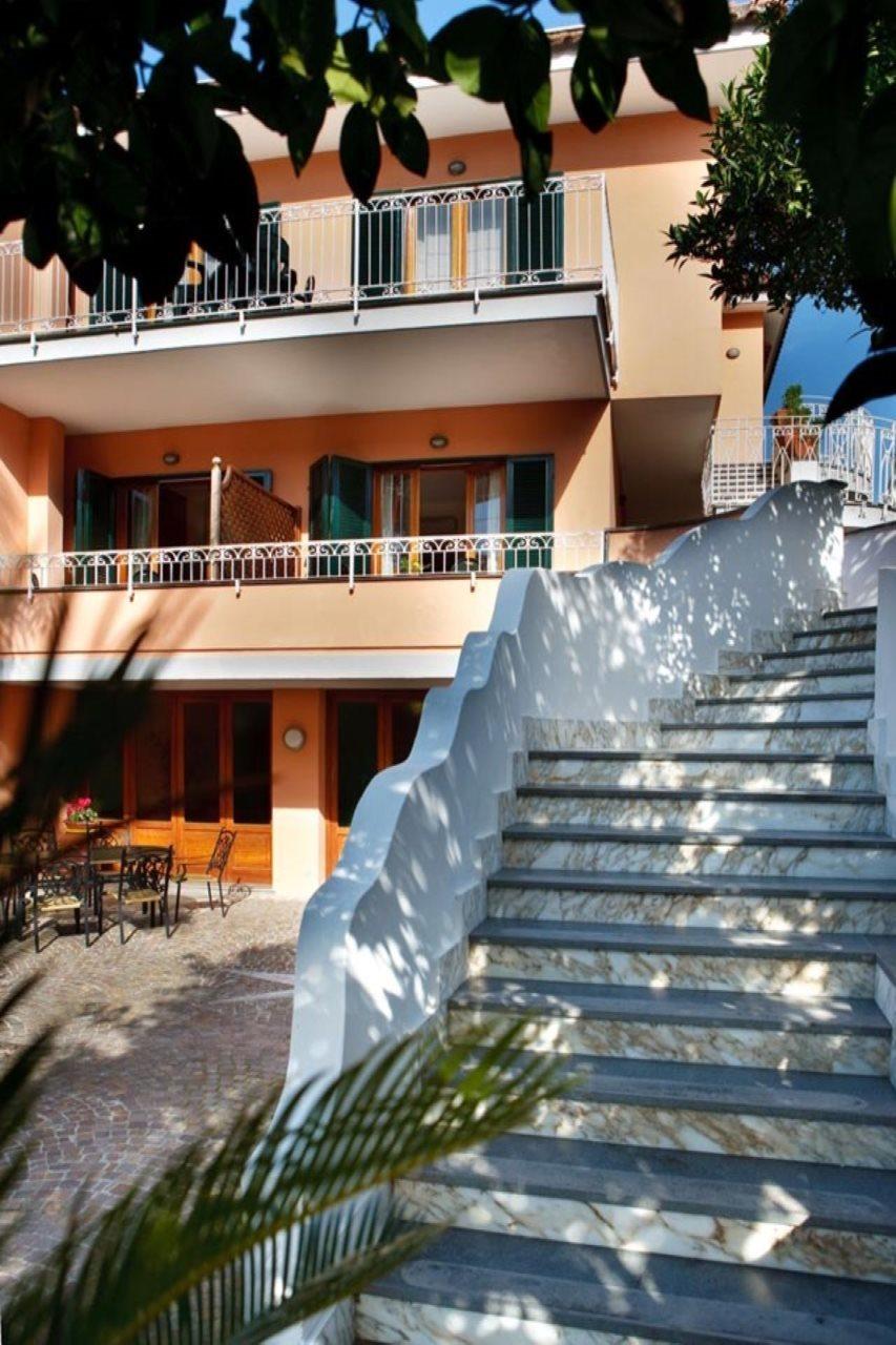 Relais Francesca Bed & Breakfast Пиано ди Соренто Екстериор снимка